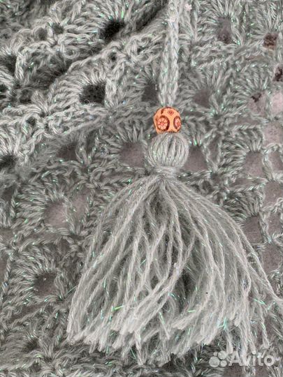 Шаль (бактус) и мед - душевный подарок для женщин