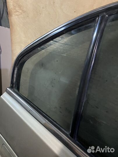 Стекло двери (форточка) Mitsubishi Galant 8