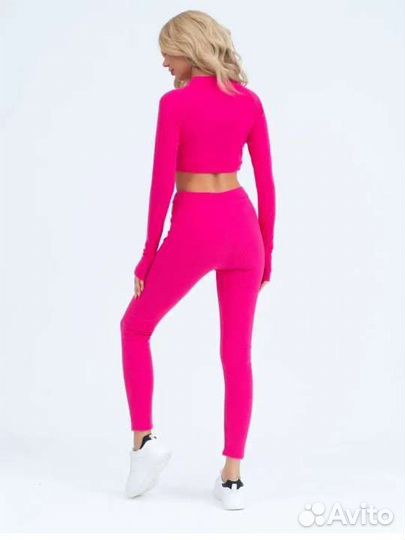 Спортивный комплект женский новый