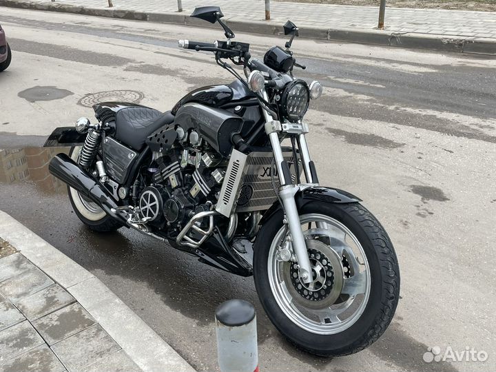 Yamaha V Max 1200