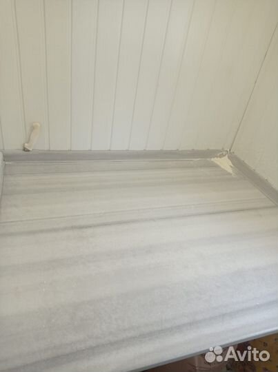 Мраморный стол на каркасе