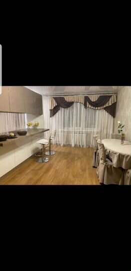 3-к. квартира, 100 м², 8/10 эт.