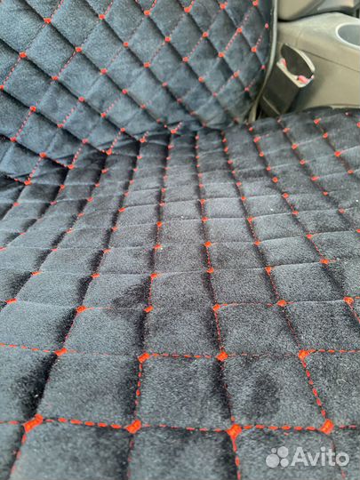 Накидки на сидения велюр черные с красной строчкой