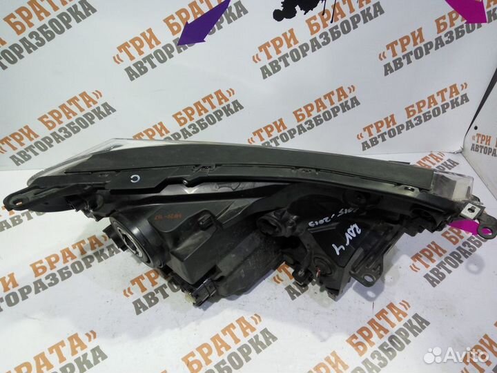 Тойота Рав 4 Фара передняя Лев