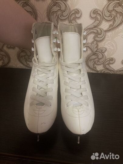 Коньки фигурные