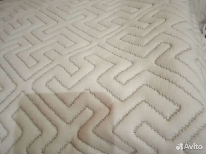 Новое трикотажное покрывало