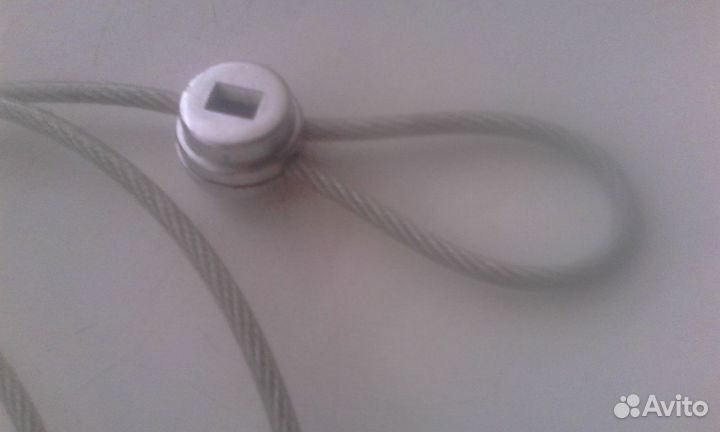 Металлический шнур для ноутбука