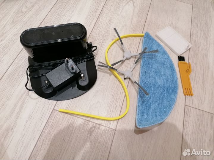 Робот пылесос redmond