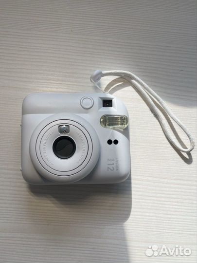 Пленочный фотоаппарат instax 12 mini