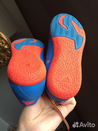 Кроссовки Adidas новые детские футбольные р.28