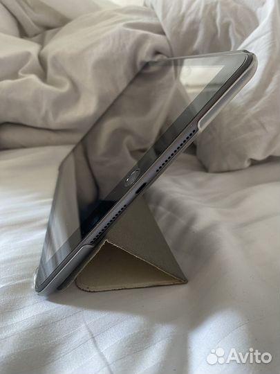 iPad 8 2020 128gb + pencil 1 поколения