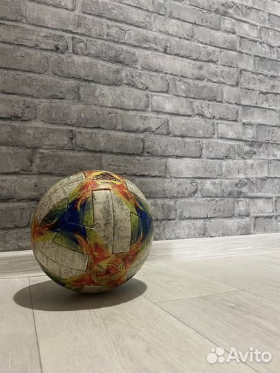 Футбольный мяч adidas Conext