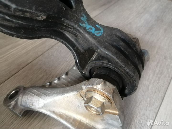 Подушка коробки передач Honda Stepwgn RK5