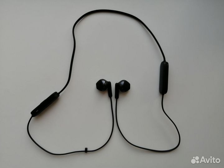 Беспроводные наушники JBL tune 215 bt