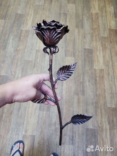 Роза кованая