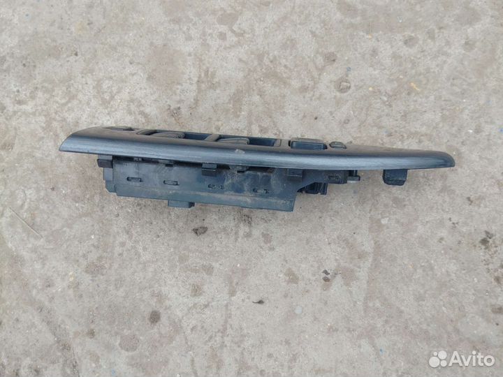 Блок управления стеклоподъемниками Mazda 6 GG