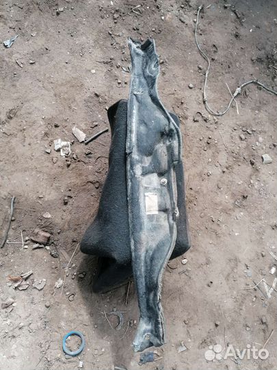 Шумка жабо рено меган 2