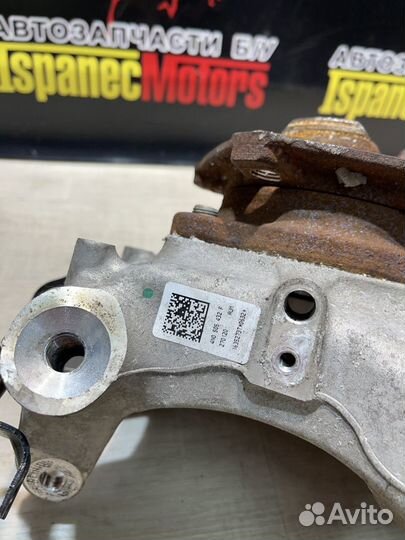 Кулак задний правый Audi A8 D5 (4N)