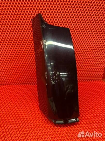 Накладка на крыло задняя левая Toyota Noah ZWR80G