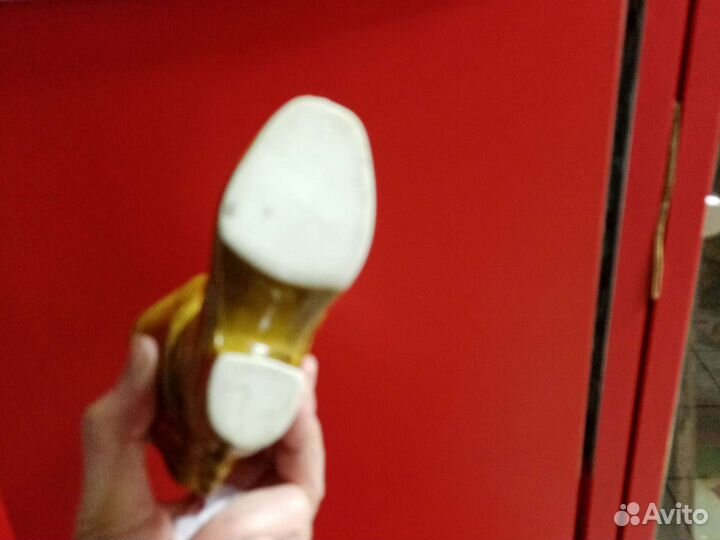 Сапог фарфоровый