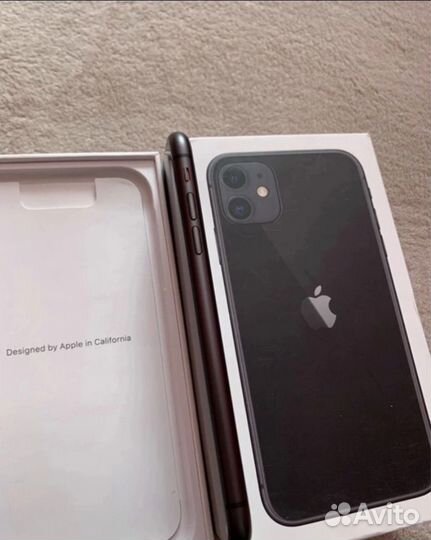 iPhone 11, 64 ГБ