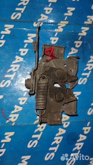 Замок капота Mazda Demio DY3W 2003