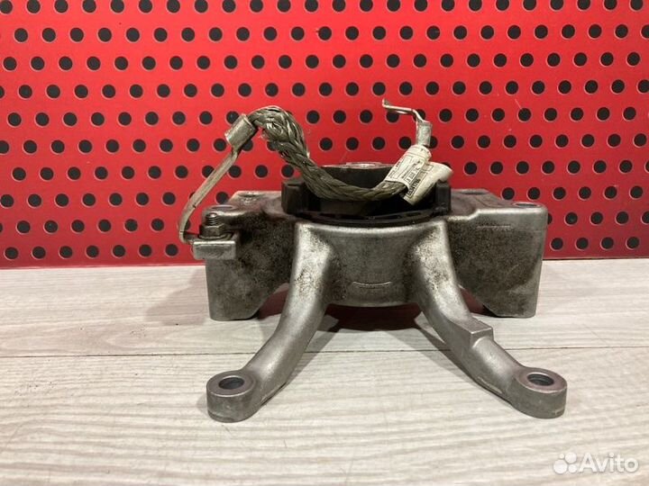 Подушка АКПП Bmw 5 G30 2018