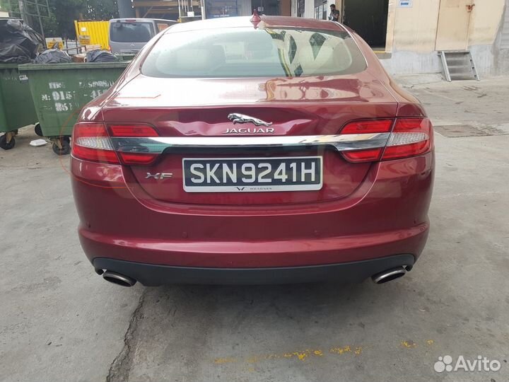 В разборе Jaguar XF (X250) 2013г. рестайлинг