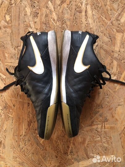 Футзалки Nike Tiempo