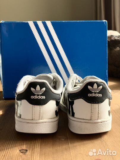 Adidas superstar EUR 27