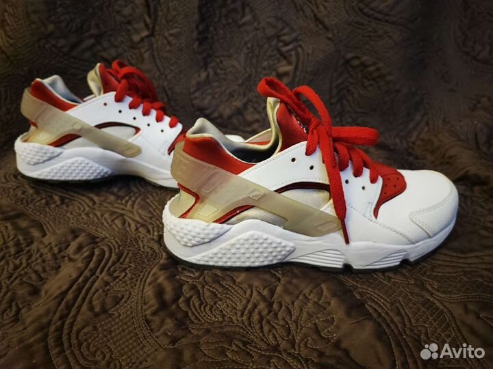 Кроссовки Nike Huarache женские 37.5