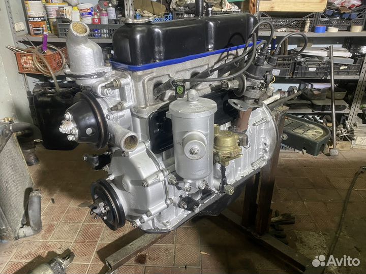Двигатель газ 24 в сборе