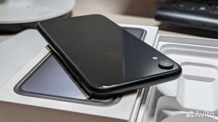 iPhone Xr, 128 ГБ