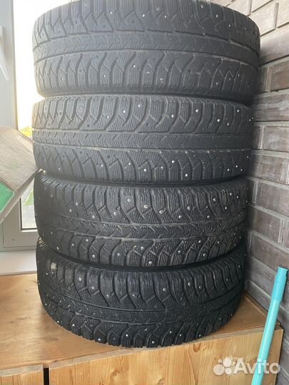 Bridgestone Ice Cruiser 7000S 185/65 R15 88T