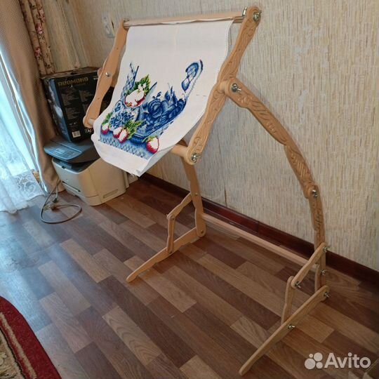 Станок напольный для вышивания крестиком/бисером