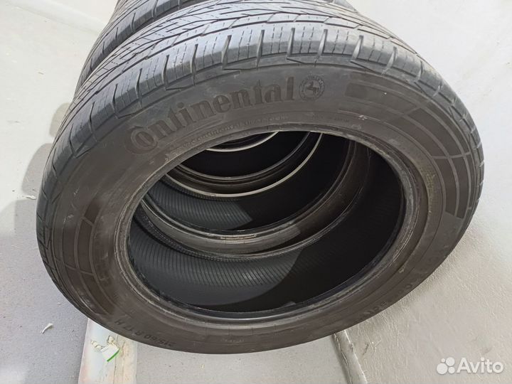 Continental ContiCrossContact LX2 215/60 R17 96H