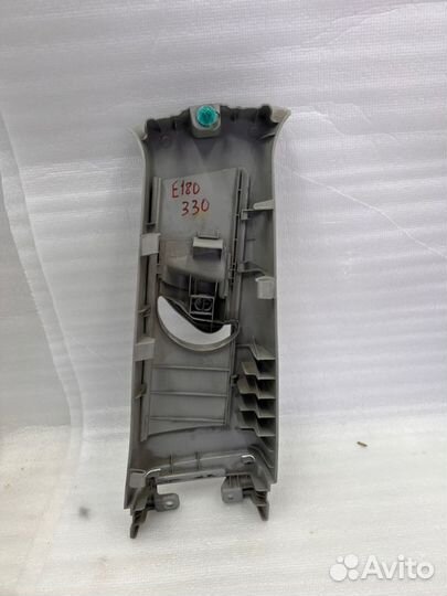 Накладка центральной стойки (верхняя) Toyota Camry