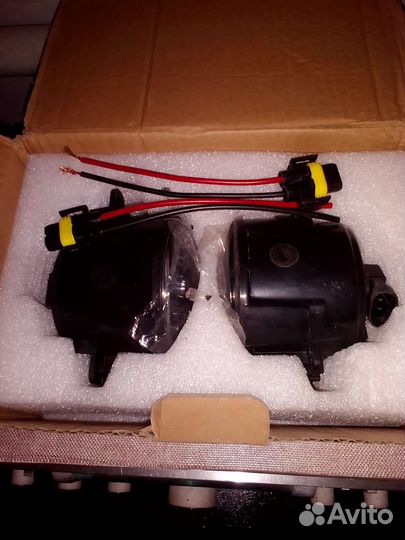 Противотуманные фары 2х цветные светодиодные