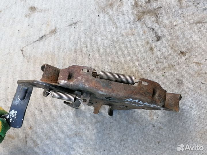 Замок капота Nissan Almera N15 1995-2000