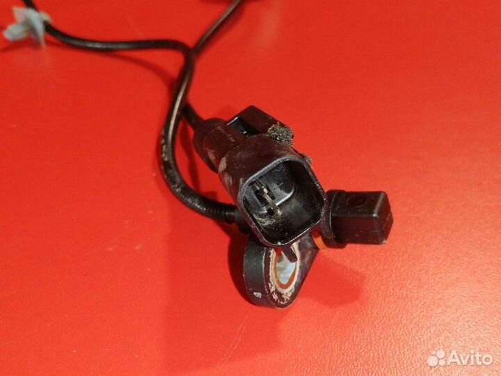 Датчик abs задний левый Mitsubishi Lancer CY2A