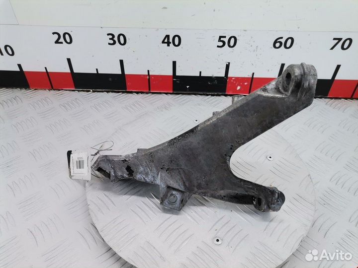 Кронштейн для Audi A4 B7