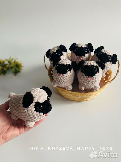 Вязаные игрушки. Мопс, корги, такса