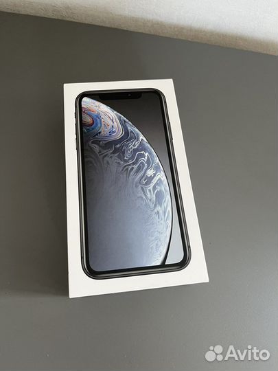 Телефон iPhone XR