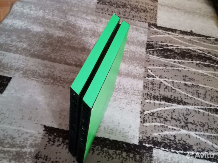 Sony PS4 slim 500, 1000 gb, 750 игр +1 диск