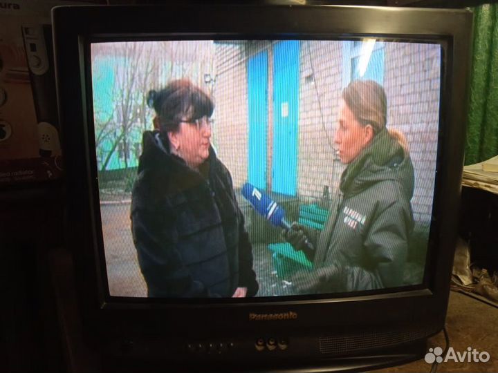 Телевизор бу panasonic