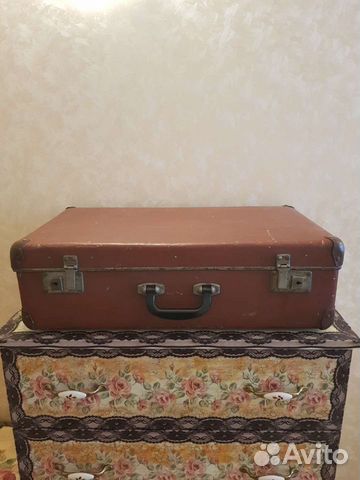 Чемодан с салфетками для декупажа