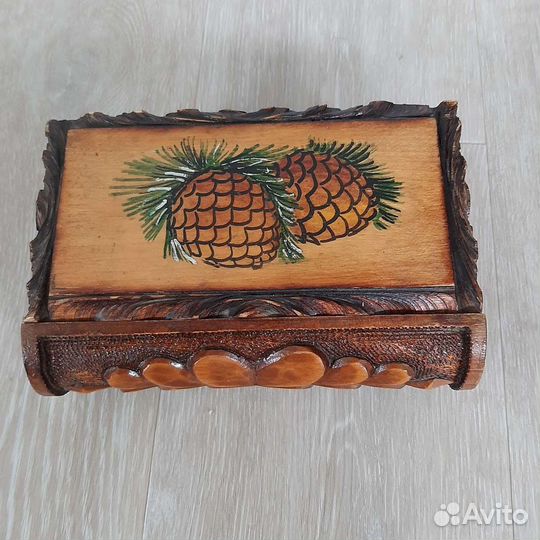Шкатулка деревянная