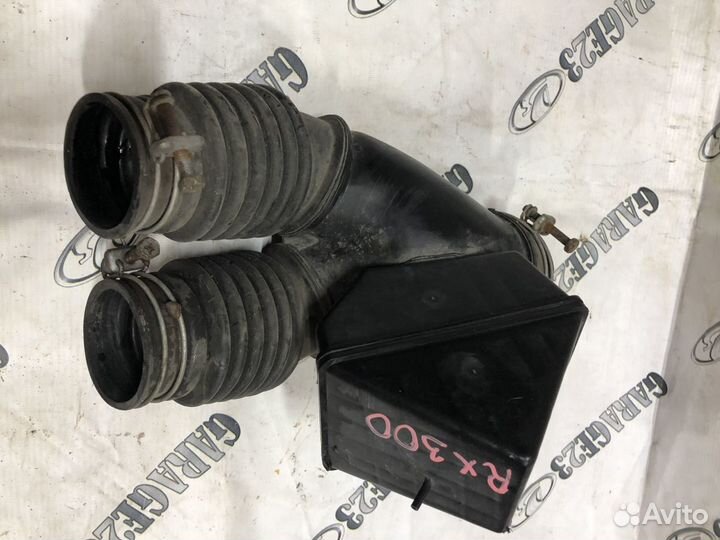 Патрубок воздухозаборника Lexus rx 300 Toyota Harr