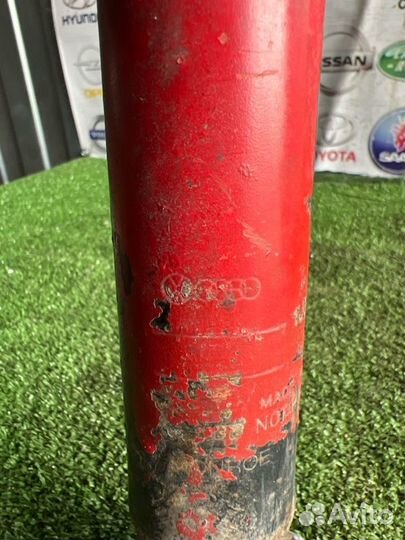 Амортизатор подвески задний левый Skoda Octavia A4