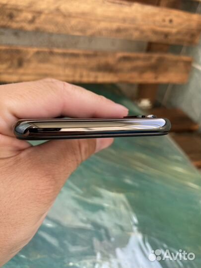 iPhone X, 256 ГБ